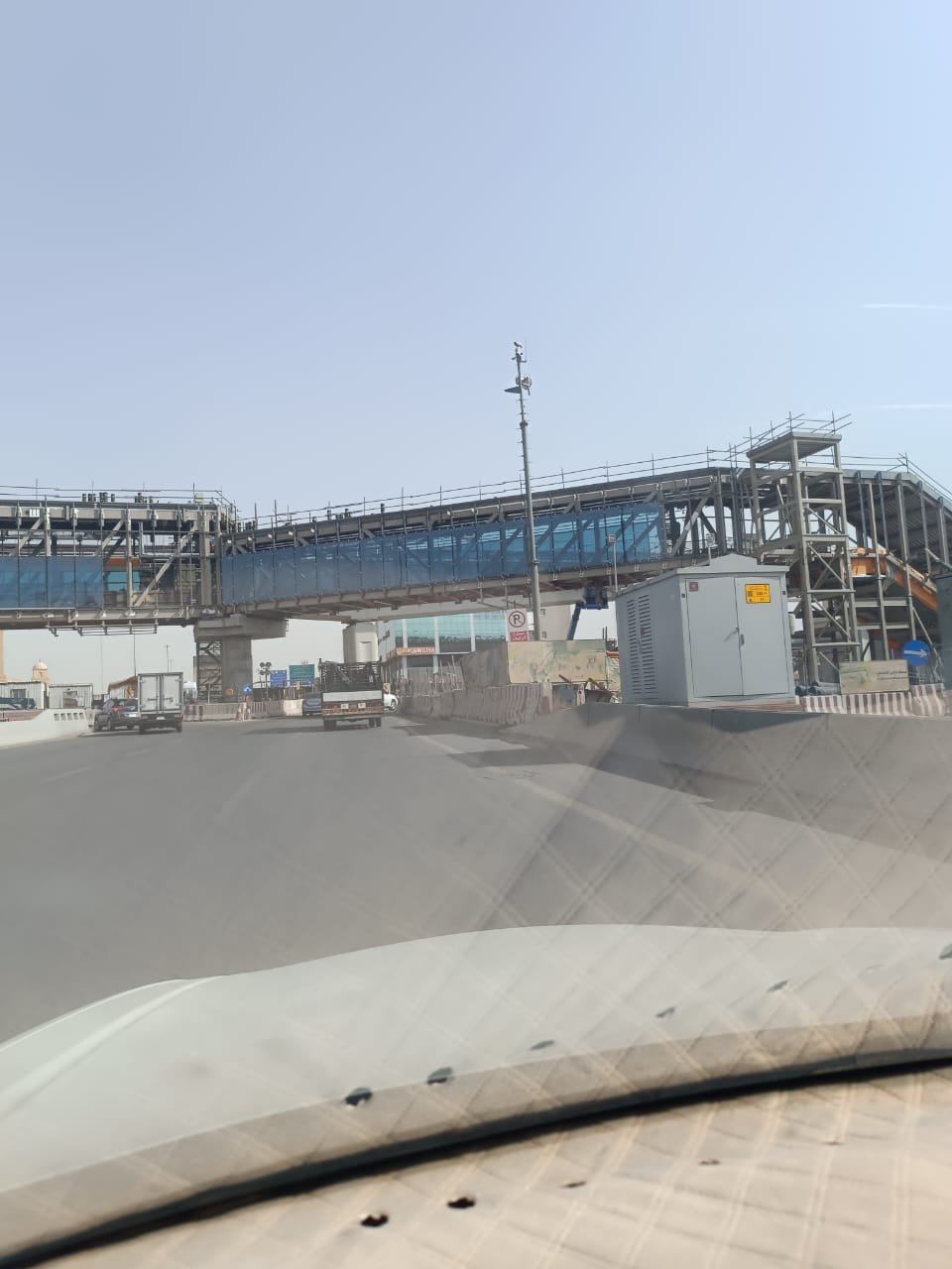 سقالات متخصصة لمشاريع صيانة المرافق والخدمات العامة